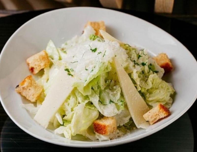 Sezar salatı klassik