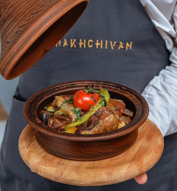 Naxçıvan qovurması quzu əti ilə