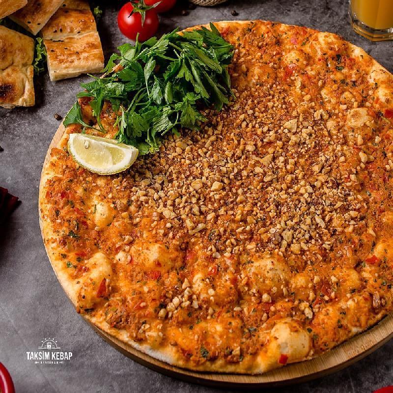 Qozlu Lahmacun 
