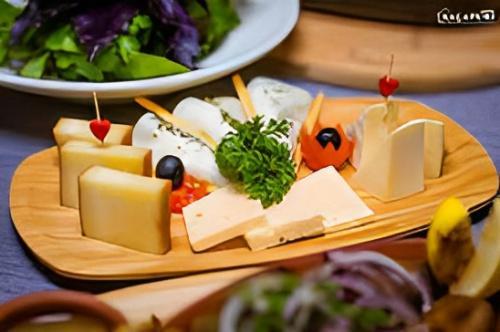 Pendir assorti