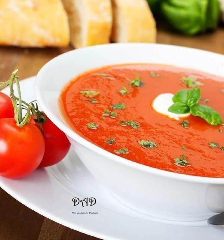 Tomat şorbası