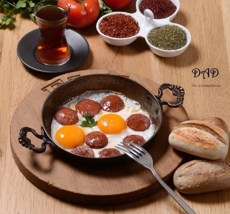 Sucuklu yumurta 