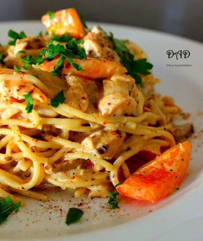 Spagetti toyuq sousu