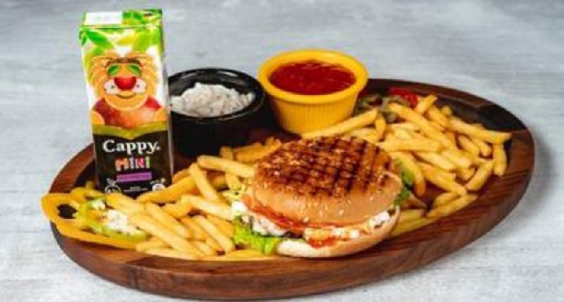 Mini burger + kartof fri + içki