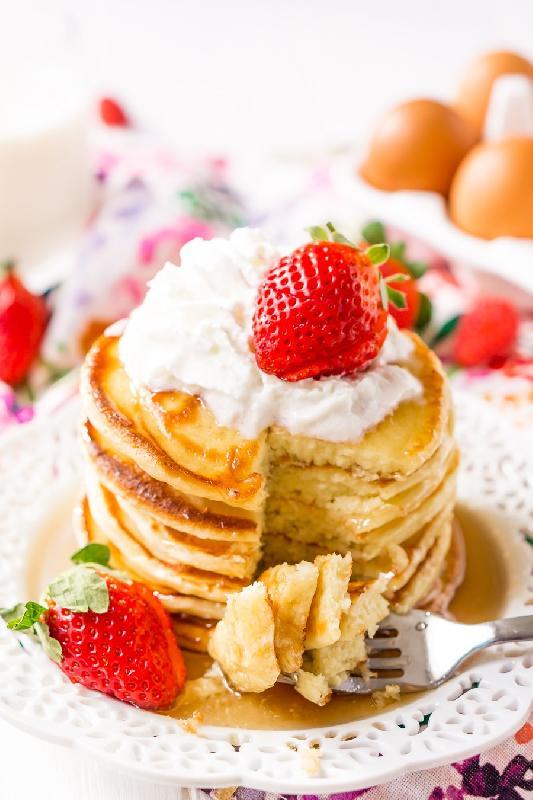 Cheese Pancakes With Sour Cream
