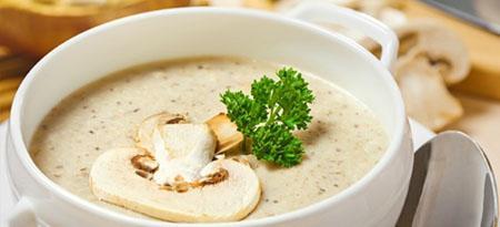 Göbələk Şorbası 