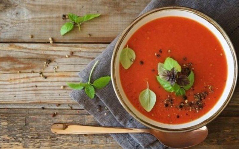 Pomidor şorbası
