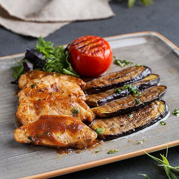 Qrildə toyuq filesi