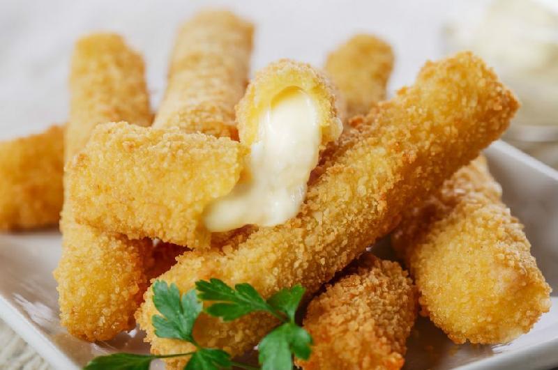 Mozarella çubuqları tartar sousu ilə