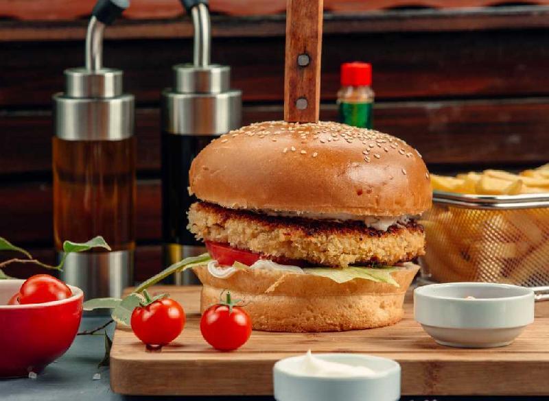 CHIKEN SANDWICH