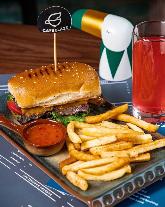 BEEF SANDWİCH