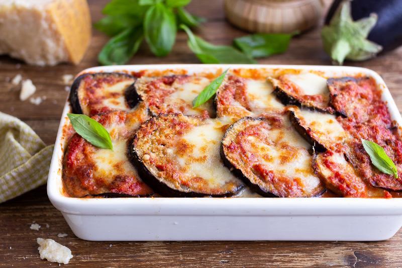 Parmigiana di melanzane (v)