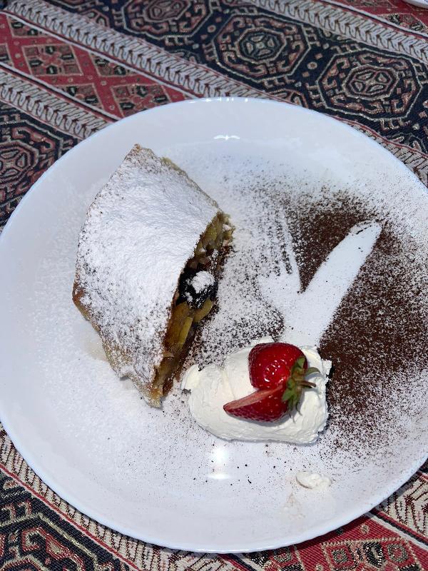 Meyveli kishmishli desert