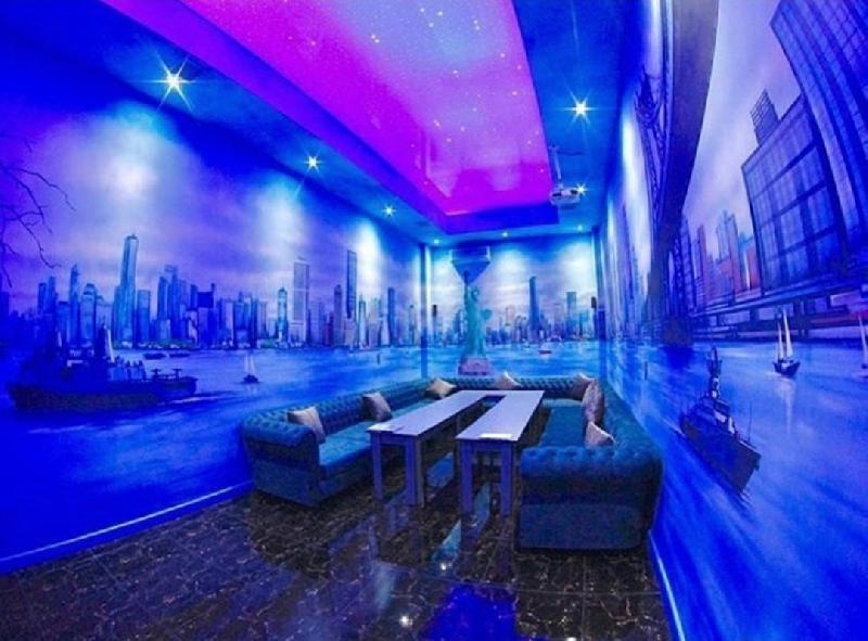 Interior view 4