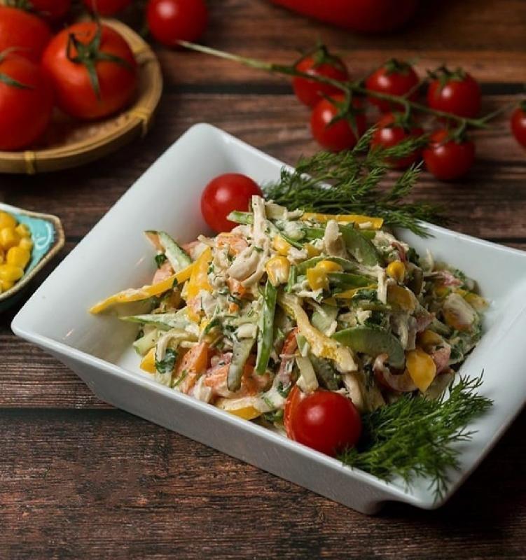 Toyuq Salatı