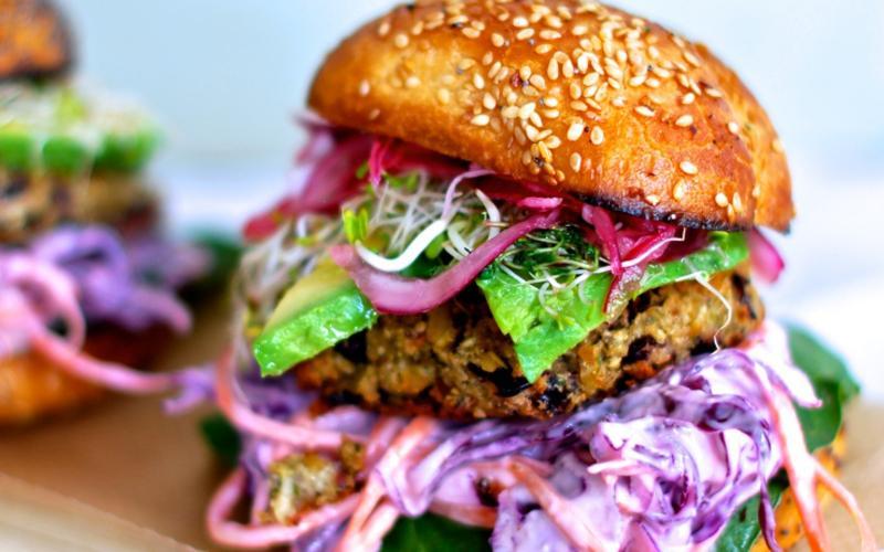 Gül kələmi və lobya burgeri