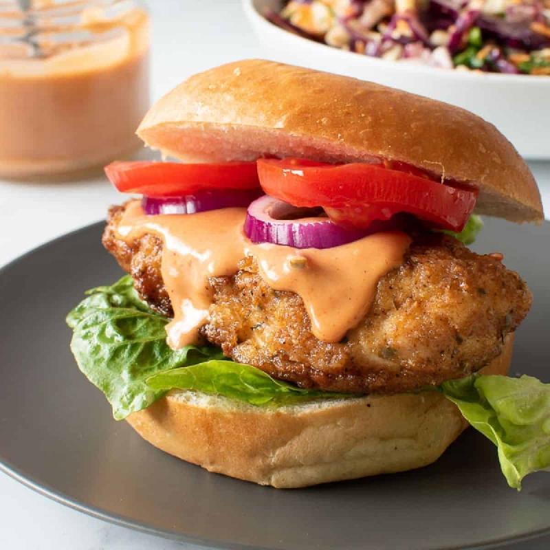 Qızardılmış Xırçıltılı Toyuqla Burger