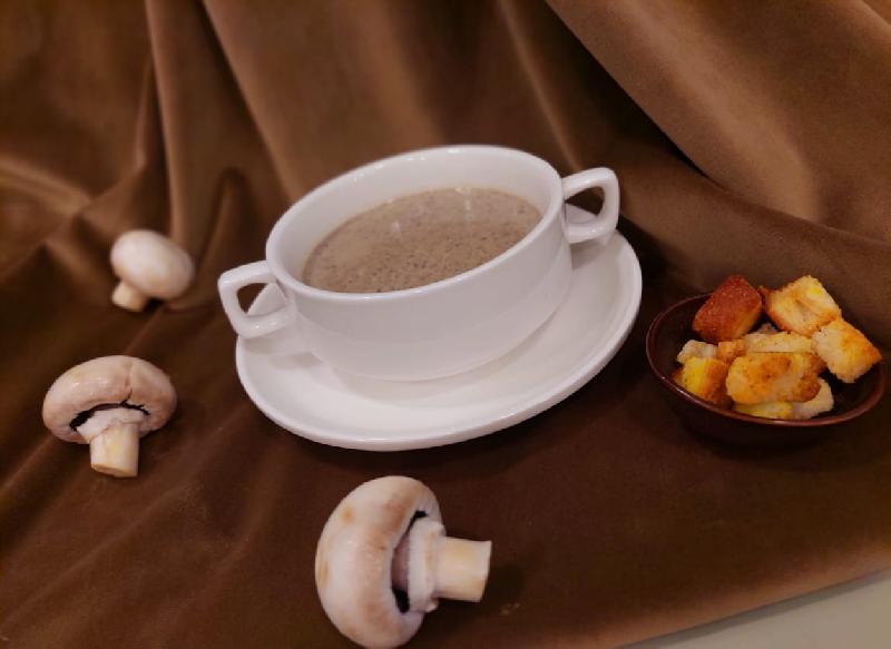 Qaymaqlı Göbələk