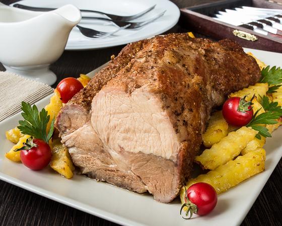Свиная шея  с запеченным картофелем 