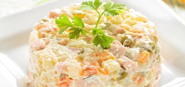 ОЛИВЬЕ С КУРИЦЕЙ