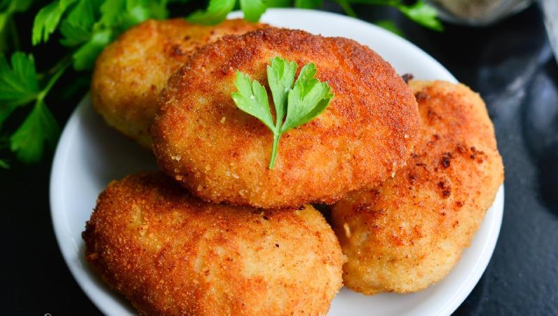 КҮРИНЫЕ КОТЛЕТЫ