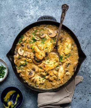 Toyuq Stroganoff