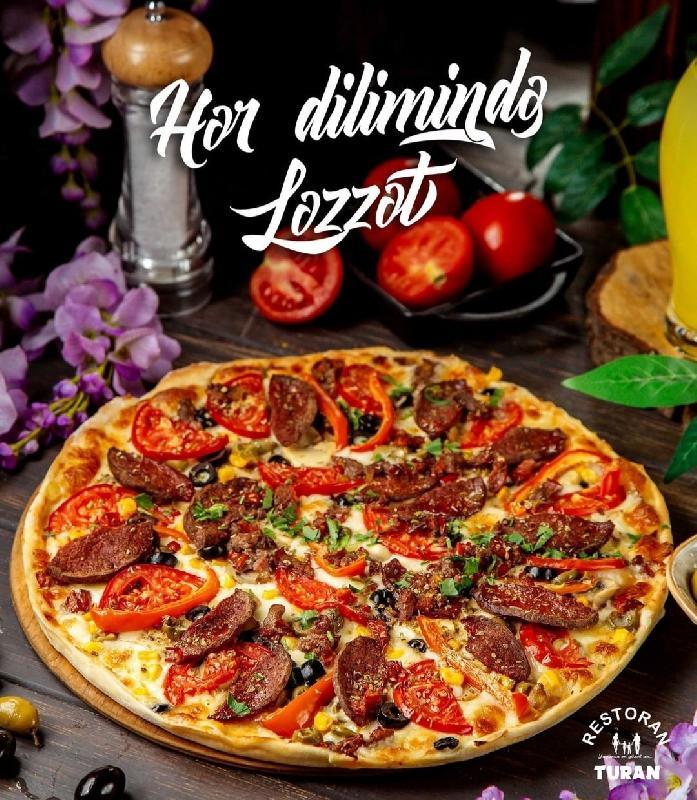 Pizza sucuk