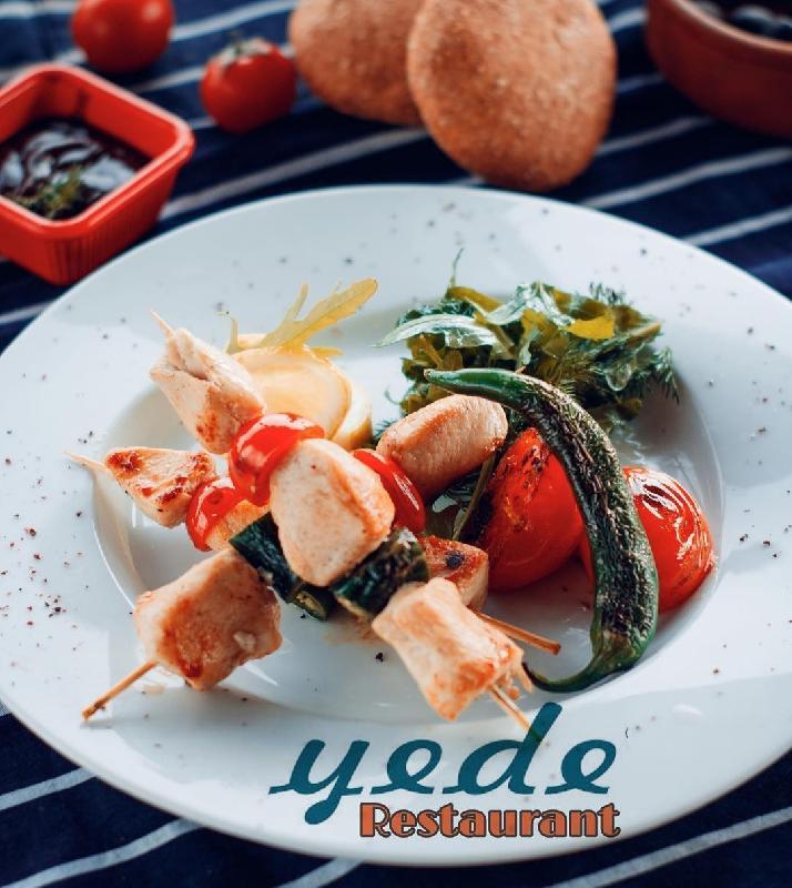 Salmon salatı