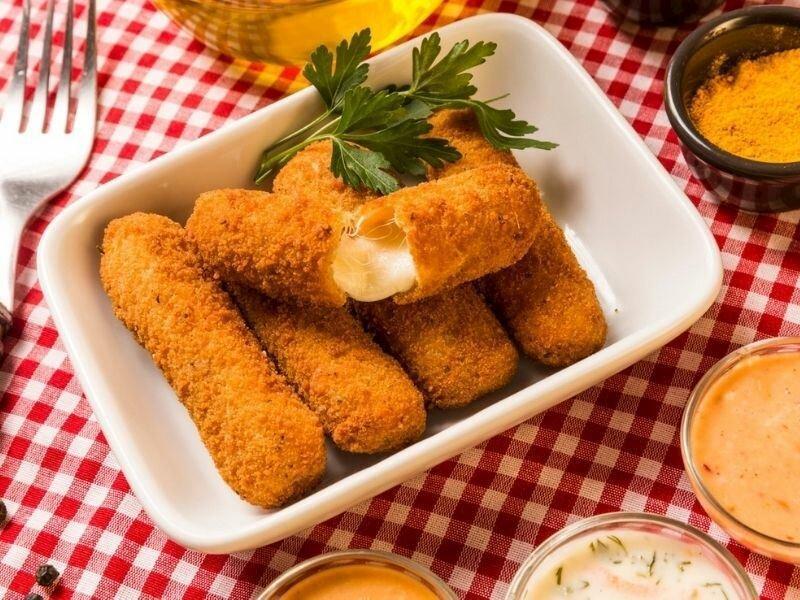 Mozzarella çubuqları 