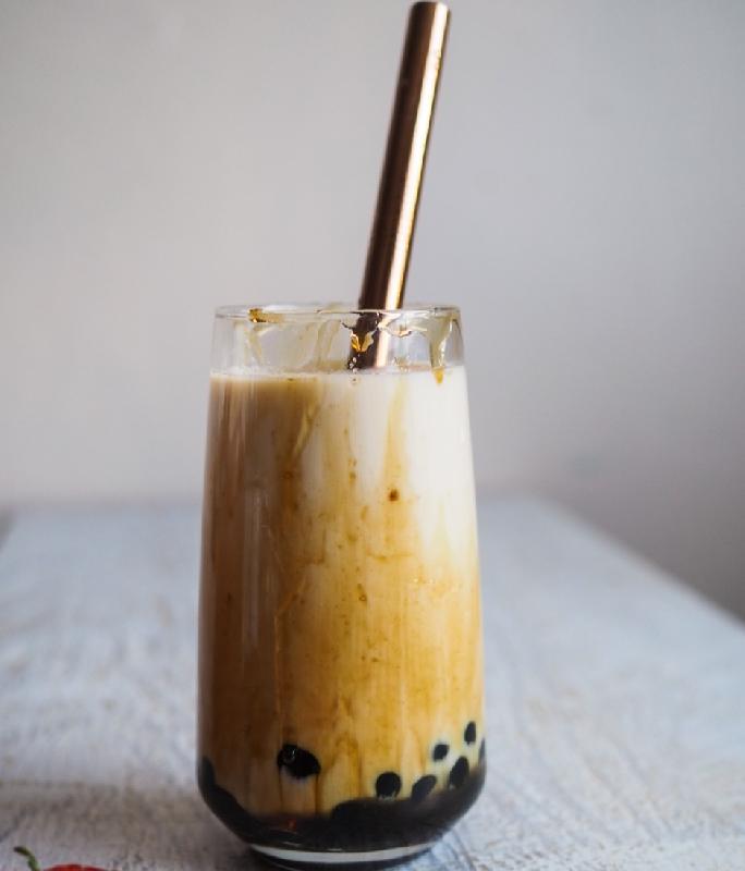 Gəndəlaş ananas bubble tea