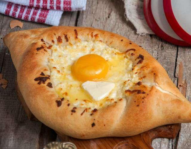 Хачапури по-аджарски