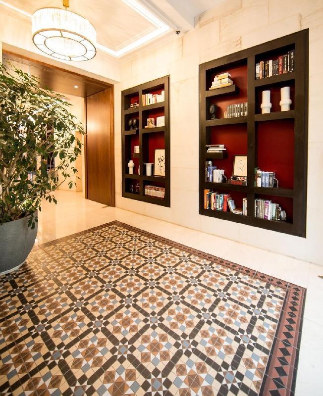 Interior view 2
