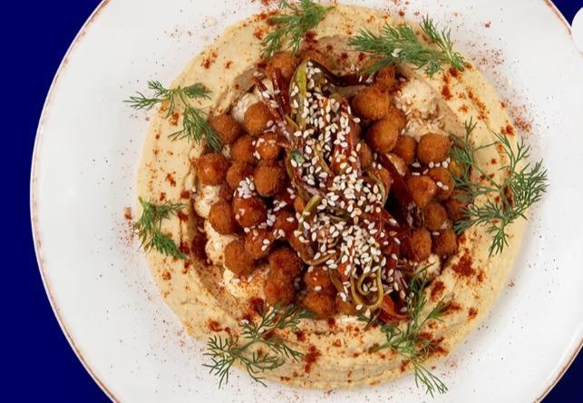 Hummus with vegetables 
