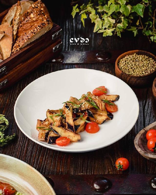Xırtıldayan badımcan salatı