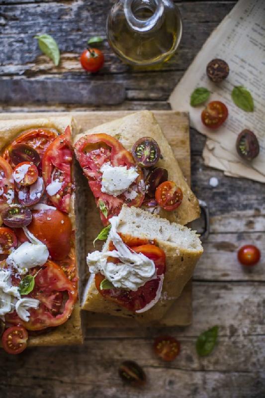 Focaccia con burrata