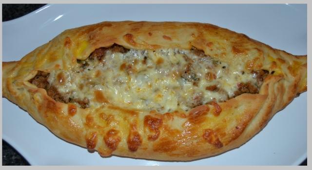 Kiçik pendirli pidə