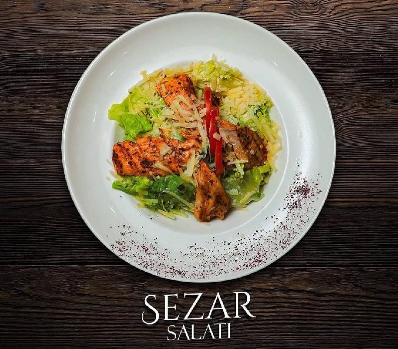 Sezar salatı 