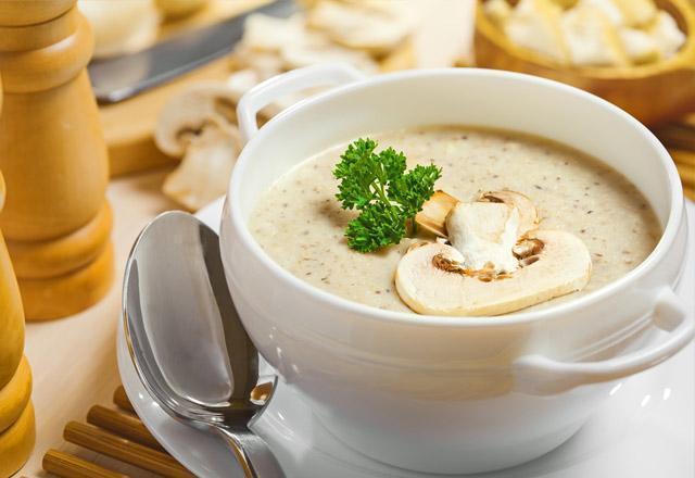 Qaymaqlı Göbələk Şorbası 