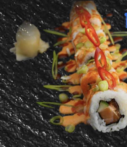 Spicy salmon rolls