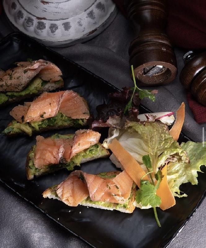 Bruschetta salmon