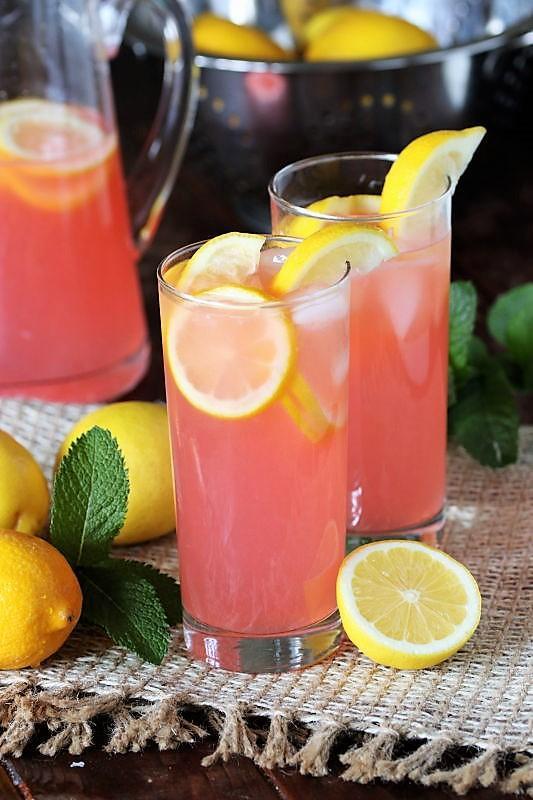 Grenadine lemonade