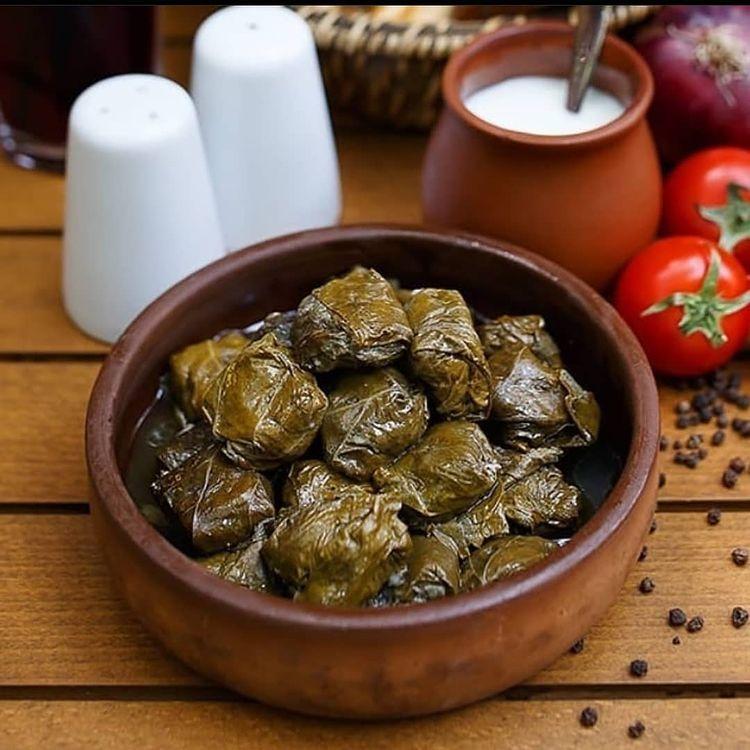 Yarpaq dolması 