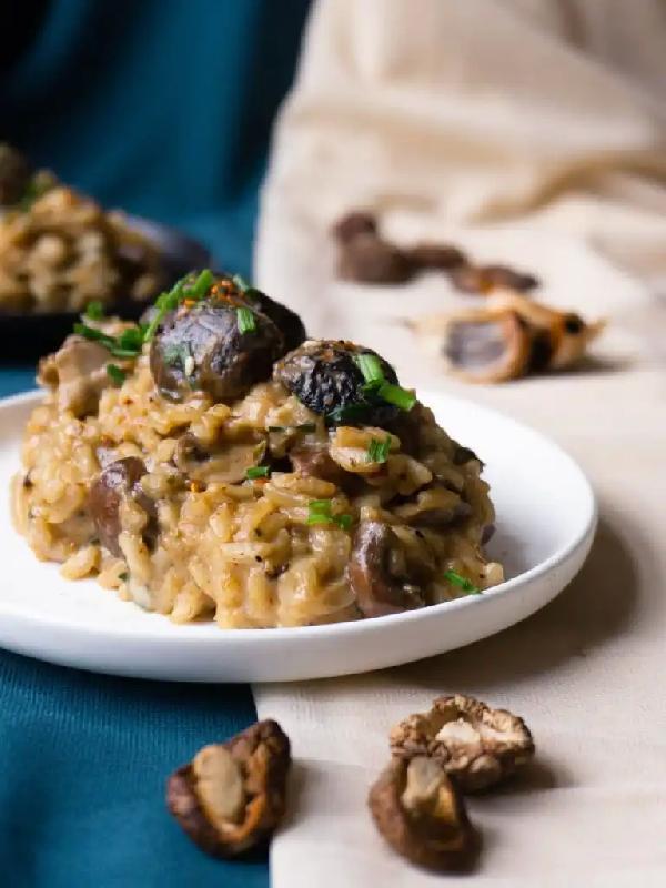 Risotto, black garlic, pecorino
