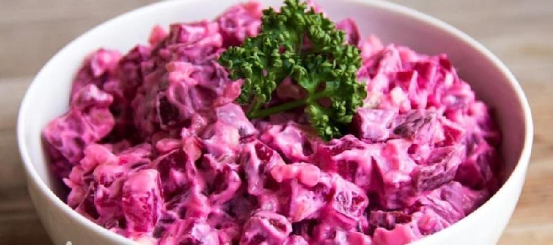 Çuğundur salatı