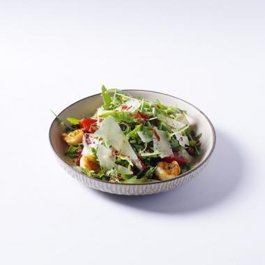 Rukkola və krevet salatı