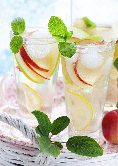 Alma Limonadı