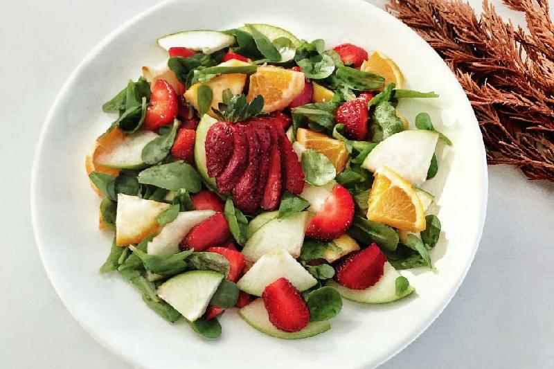 Meyvəli Salat