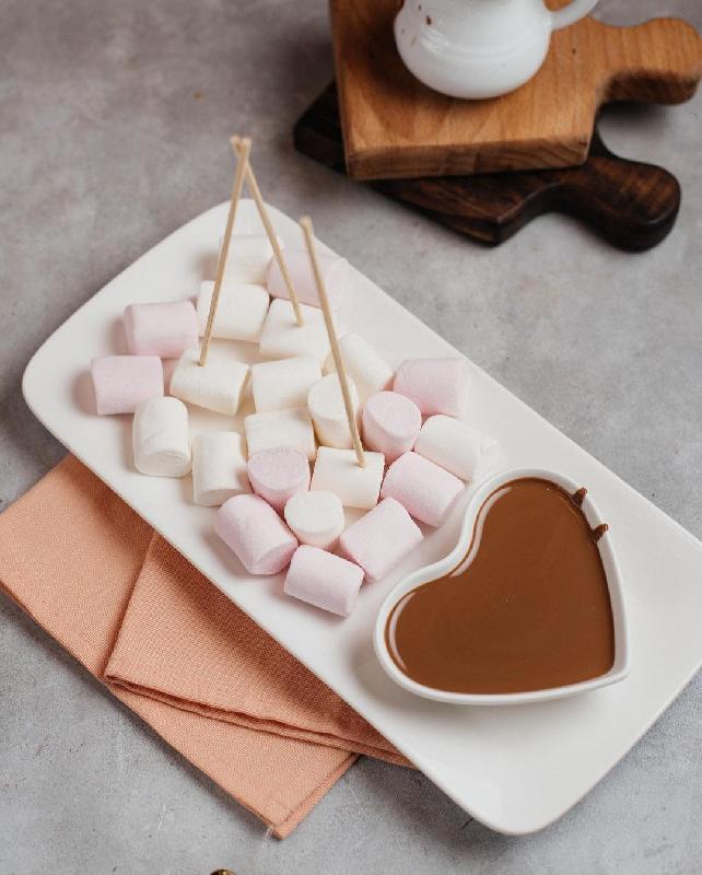 Marshmallow fondue