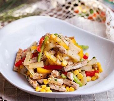 Toyuq Salatı