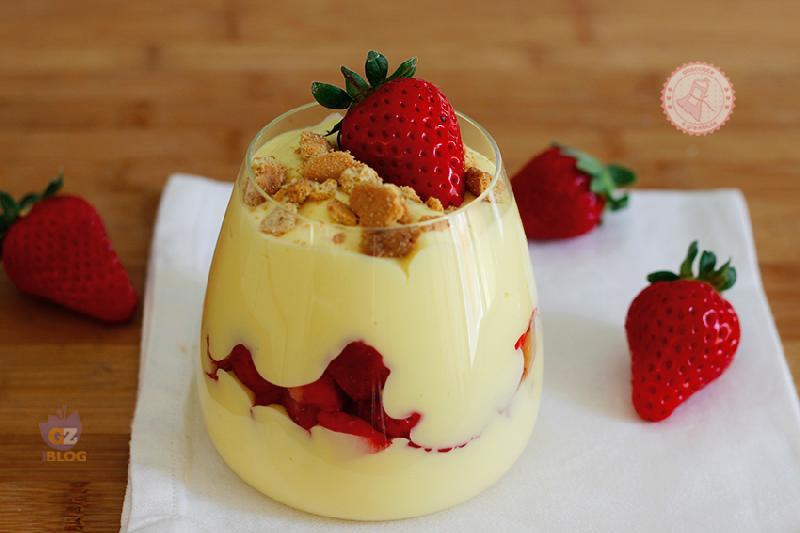 Mousse di mascarpone con fragole